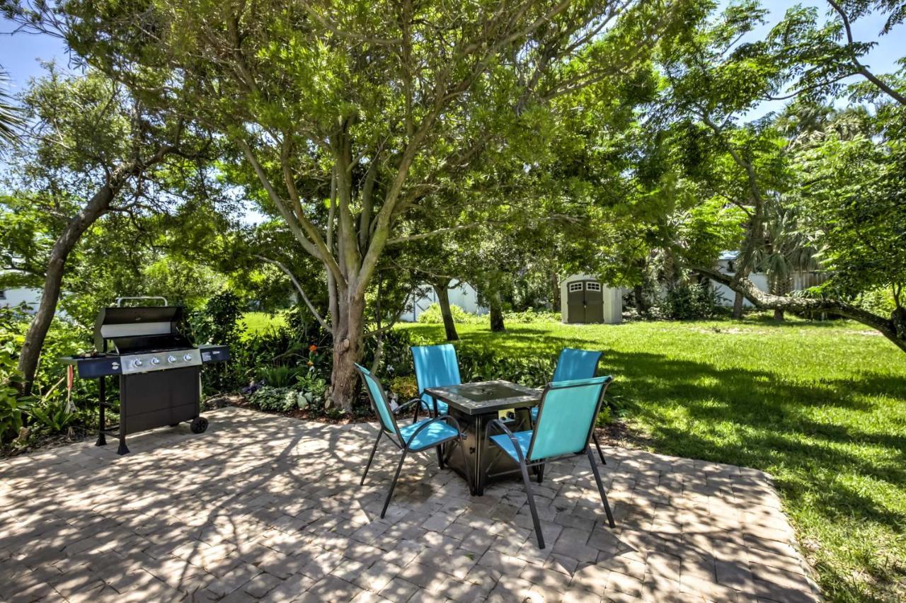 New Smyrna Beach Abode With Fire Pit, Walk To Beach! Villa ภายนอก รูปภาพ